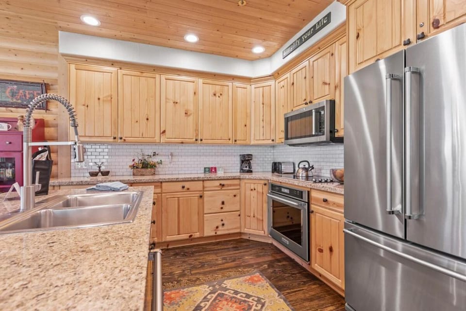 Deer Valley - Hot Tub, Cabin Vibes, Great Views! Cabin in Park City