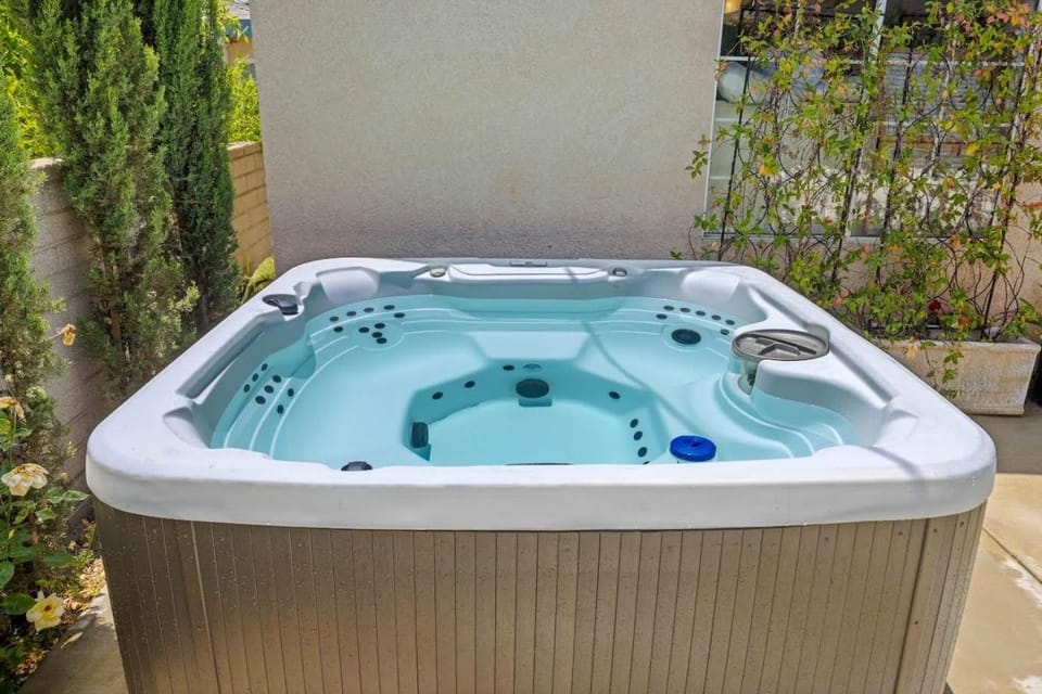 Central Location Family Size Home House in Rosemead