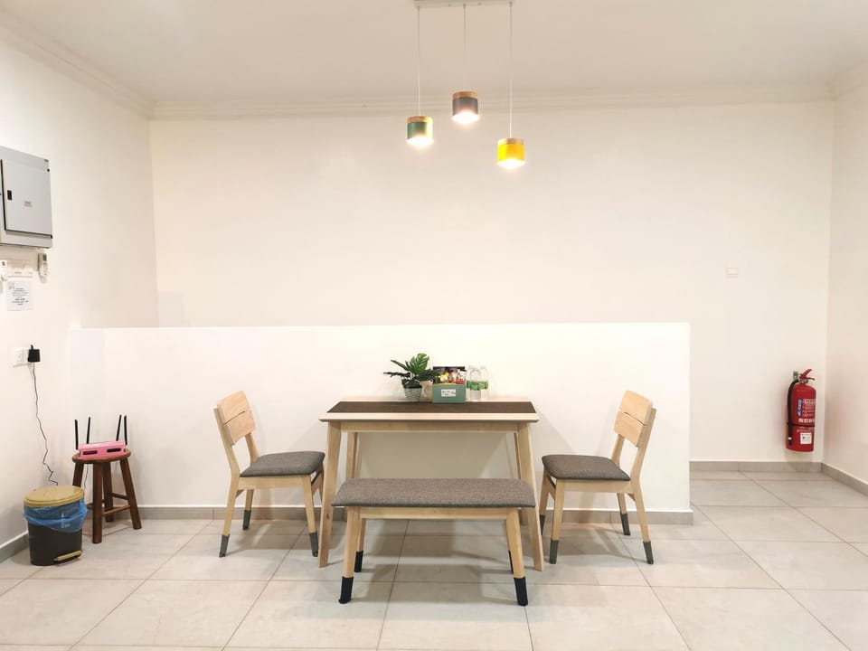 Living room, Seating area, Dining area, air conditioner
