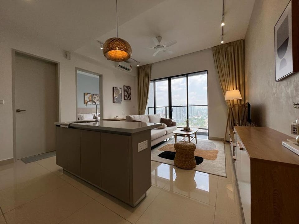 KLCity & KLCC View Modern Style 2R2B - 6 pax Apartment in Federal Territory of Kuala Lumpur