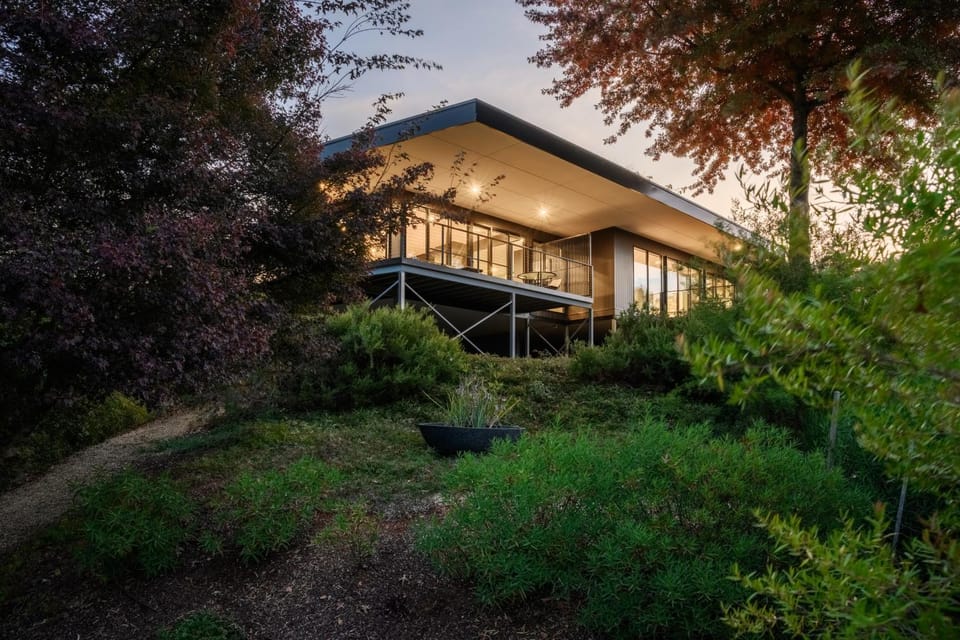 Property building, Day, Natural landscape, Garden, Garden view