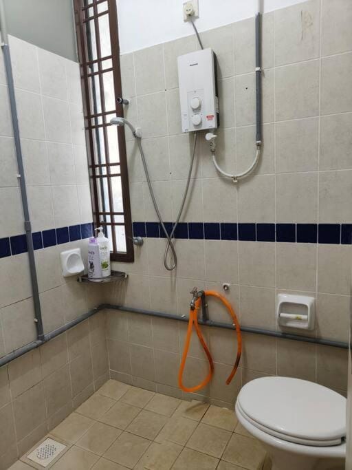 Shower, Toilet, Bathroom, bidet
