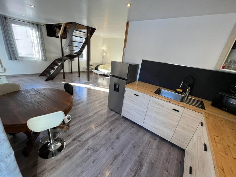 Logement entier: appartement. Apartment in Auvergne-Rhône-Alpes