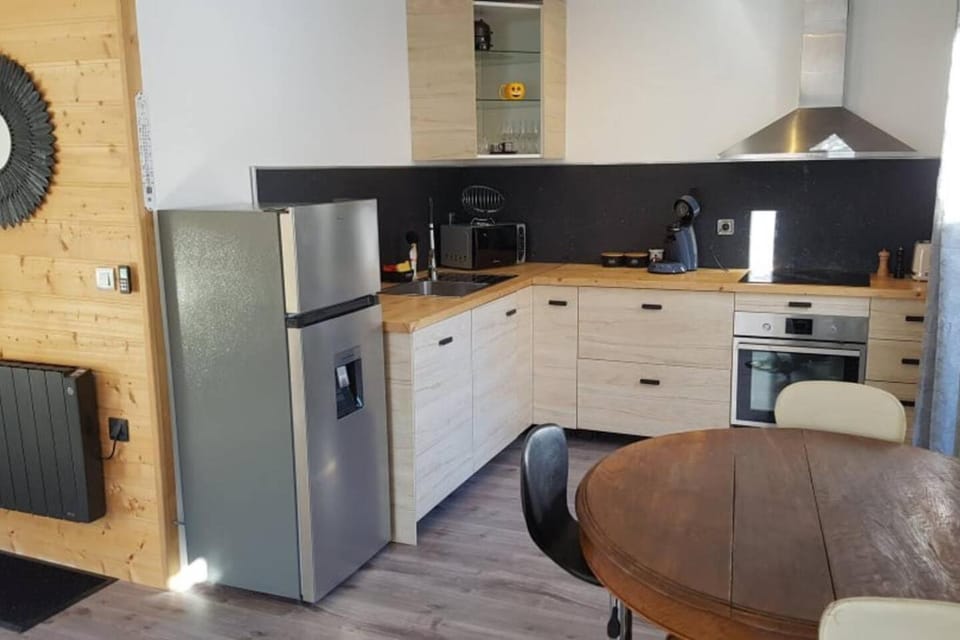 Logement entier: appartement. Apartment in Auvergne-Rhône-Alpes