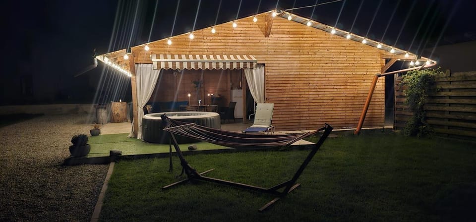 Night, Garden view