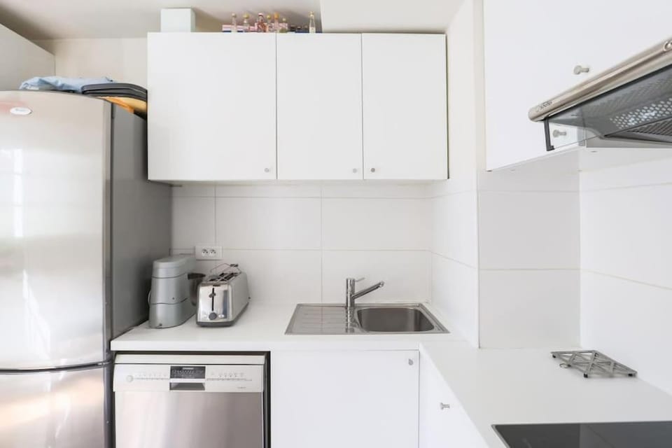 Central and Parisian style - 3 bedrooms Apartment in Paris