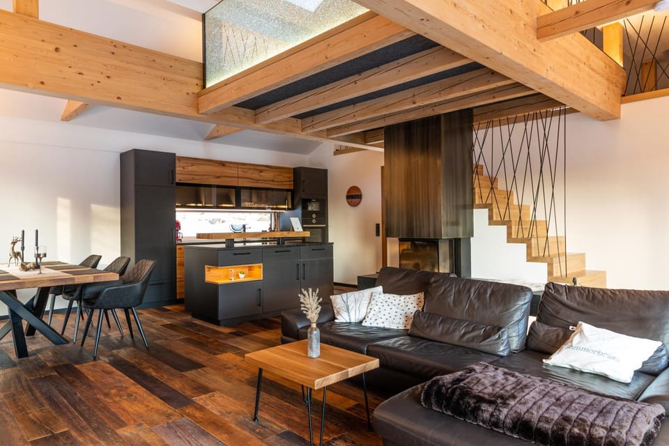 Kitchen or kitchenette, Living room, Dining area