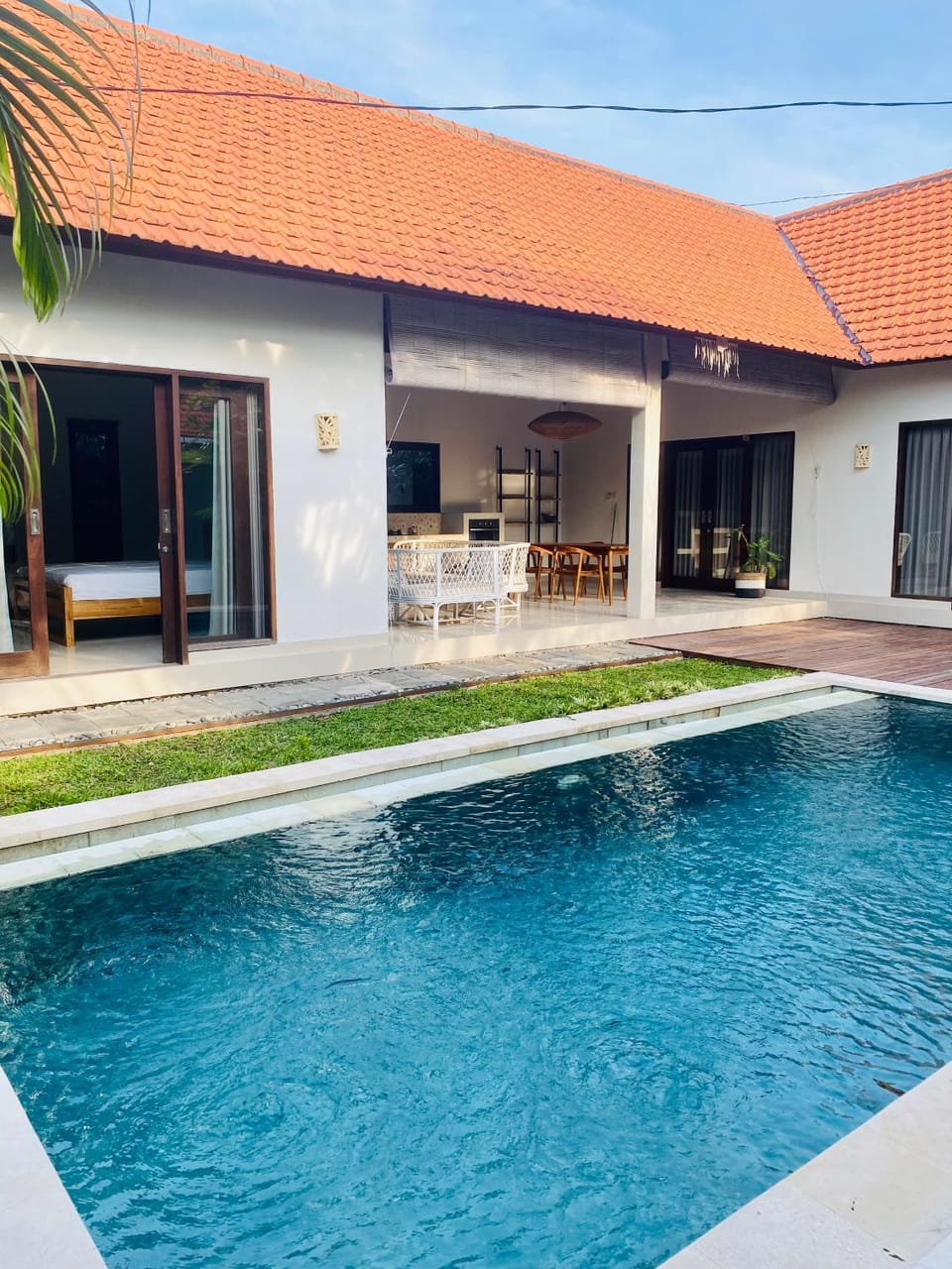 Property building, Swimming pool, Swimming pool