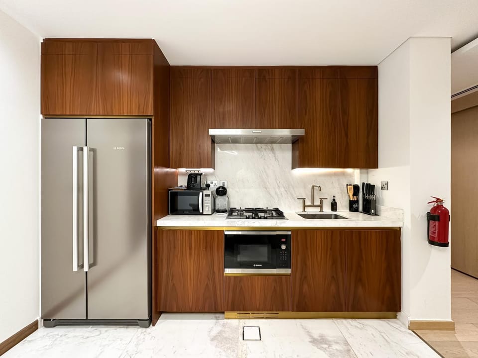 Trophy - Private Office Solace Suite Apartment in Dubai