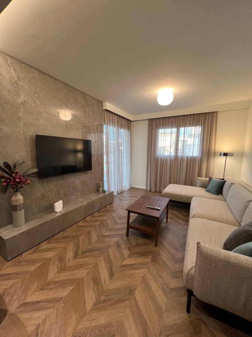 TV and multimedia, Living room, Seating area