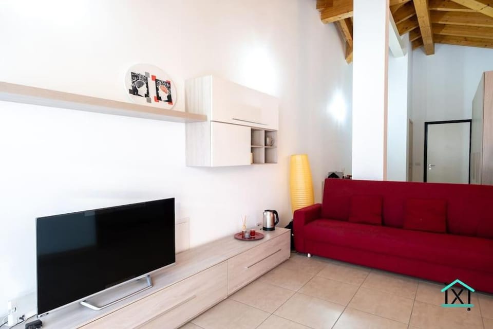 TV and multimedia, Living room, Evening entertainment