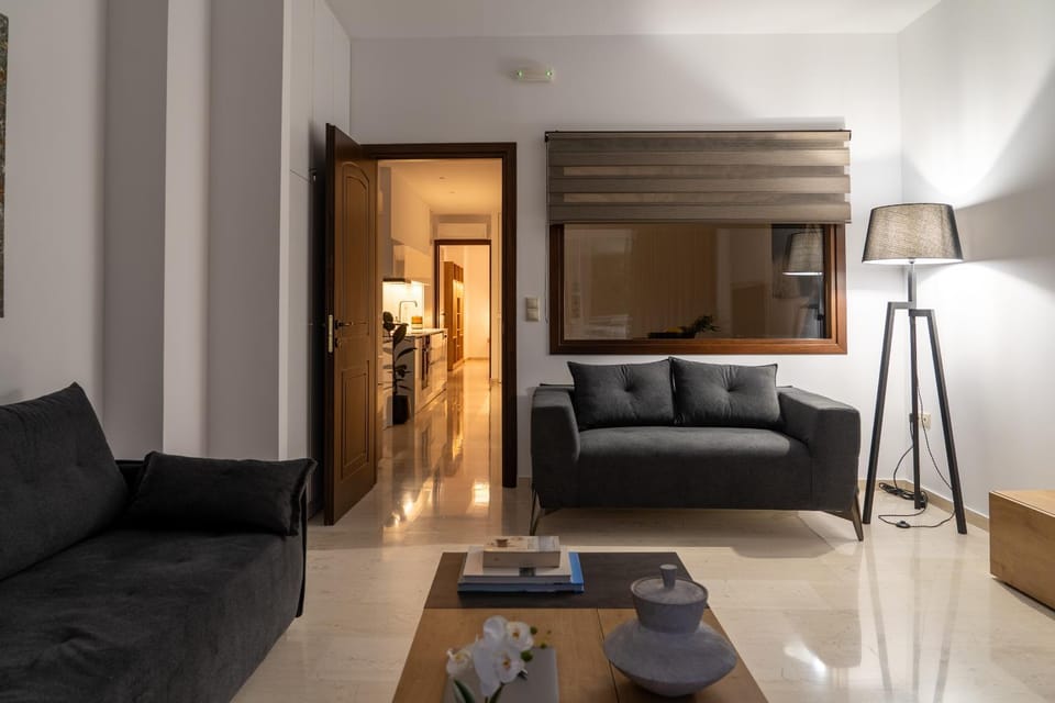 Living room, Photo of the whole room, Seating area