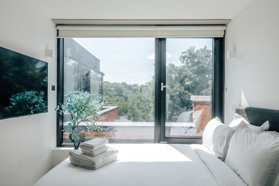 Bed, View (from property/room), Bedroom