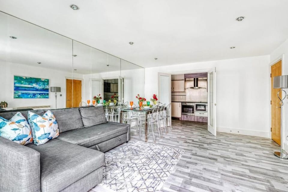 Vauxhall Skyline Apartments Apartment in City of Westminster