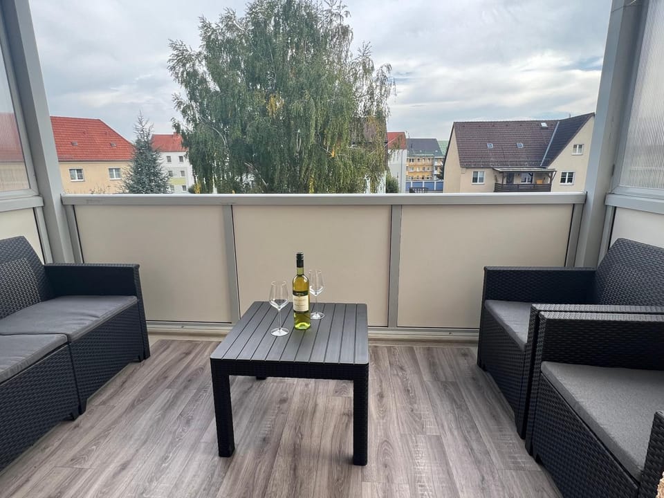 View (from property/room), Balcony/Terrace, Seating area