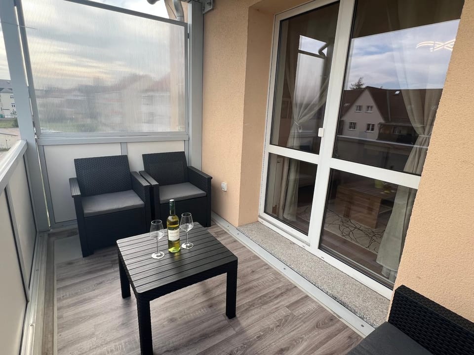 View (from property/room), Balcony/Terrace, Seating area