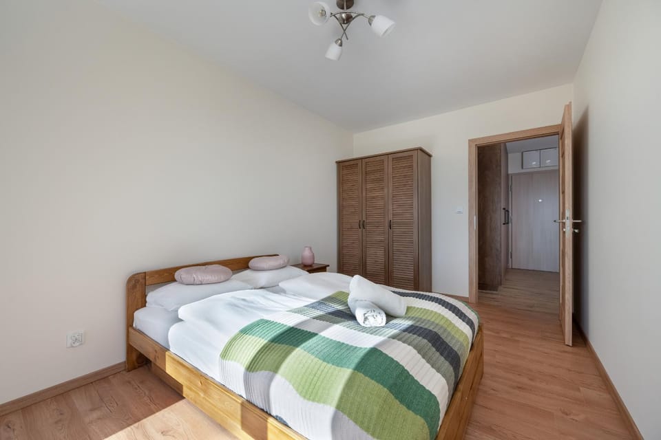 Bed, Bedroom, wardrobe