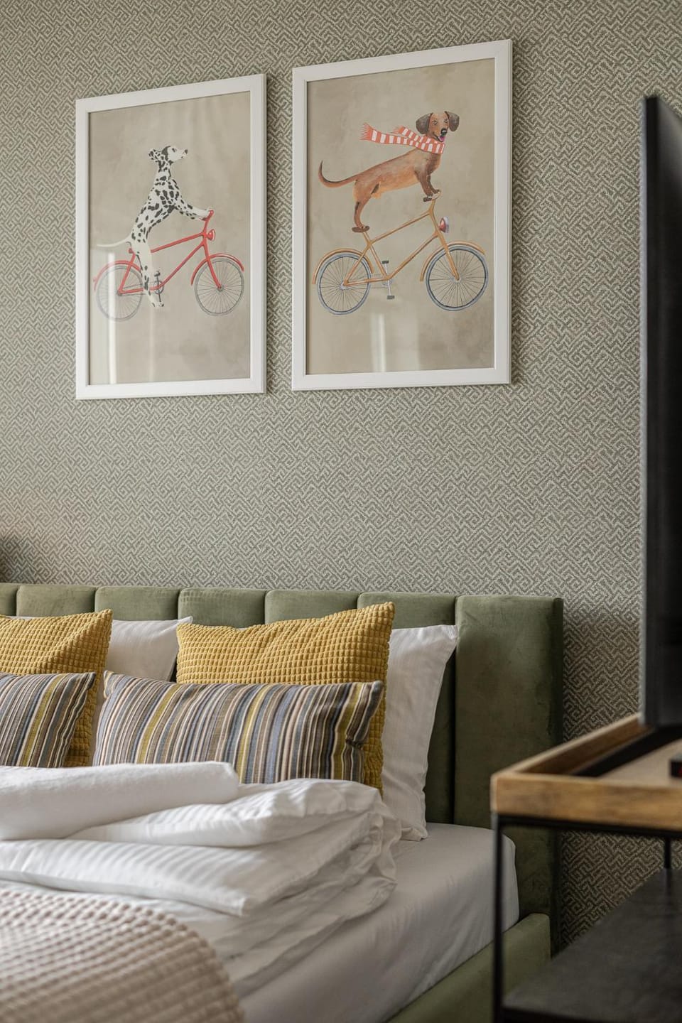 Bed, Decorative detail, Bedroom