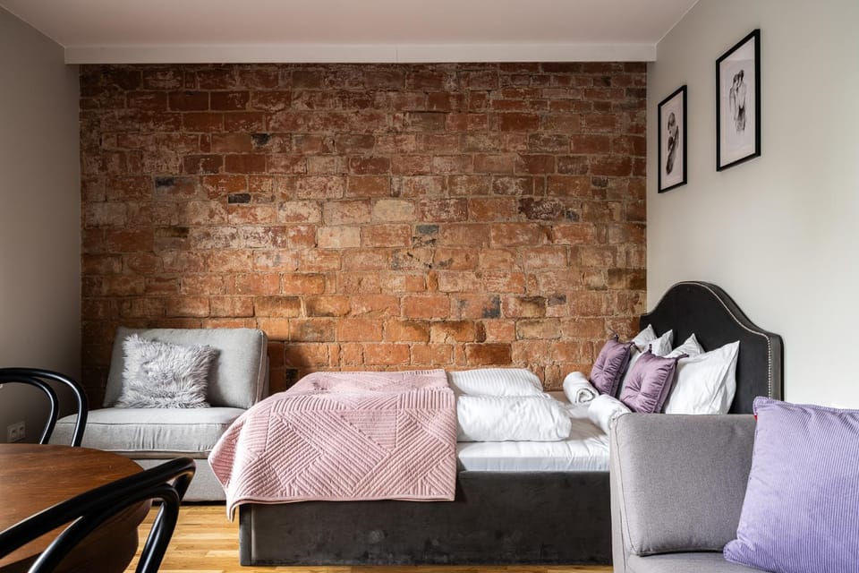 Bed, Photo of the whole room, Seating area