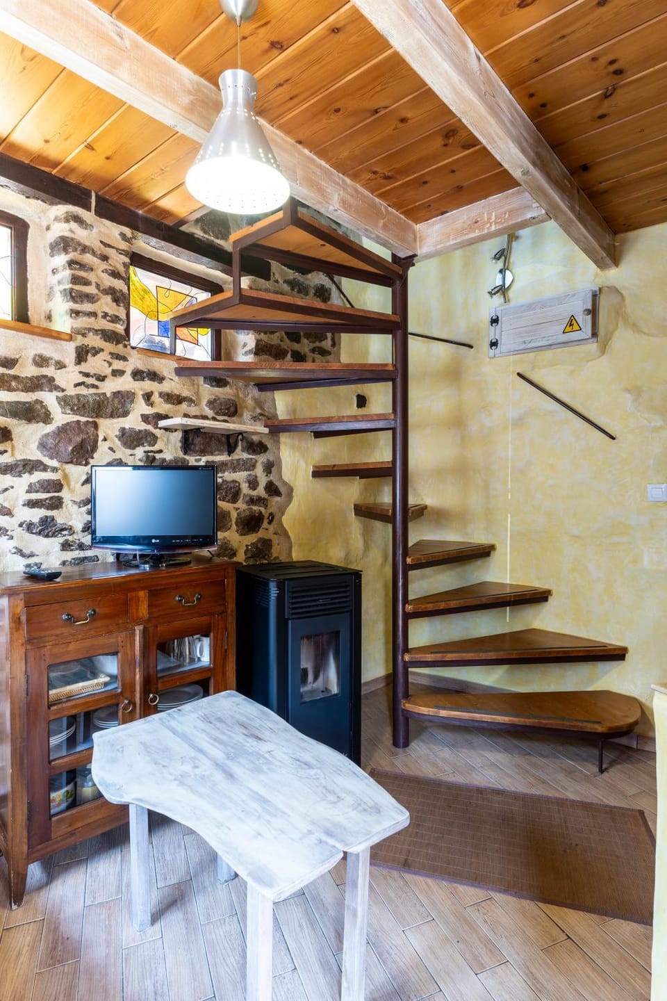 Communal lounge/ TV room, flat iron