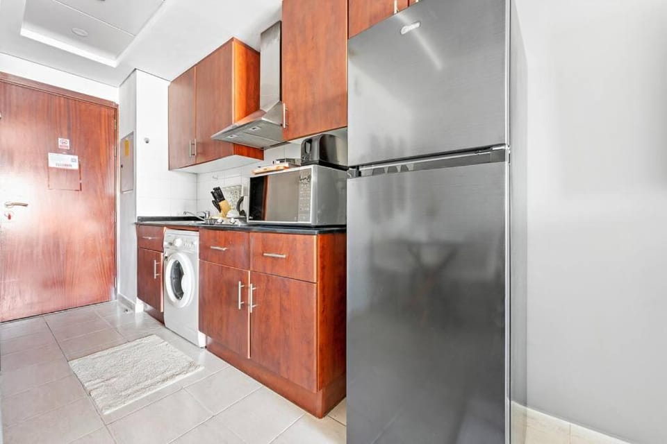 StoneTree - Furnished Studio Near Metro Apartment in Dubai