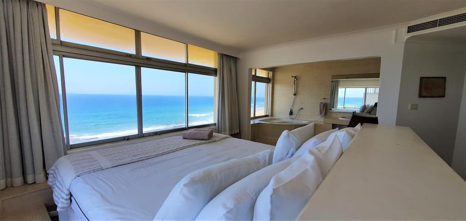 Bed, Photo of the whole room, Bedroom, Sea view