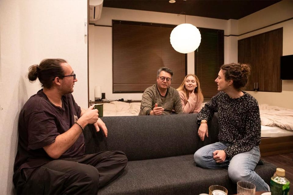 Bed, People, Photo of the whole room, Bedroom, group of guests
