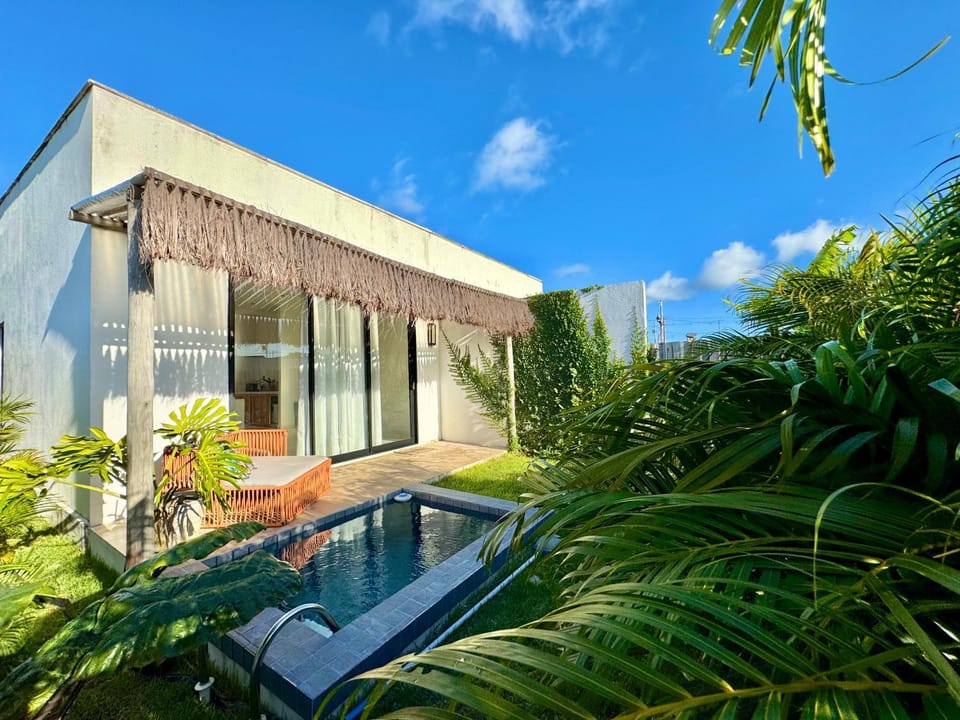 Property building, Garden, Pool view, Swimming pool