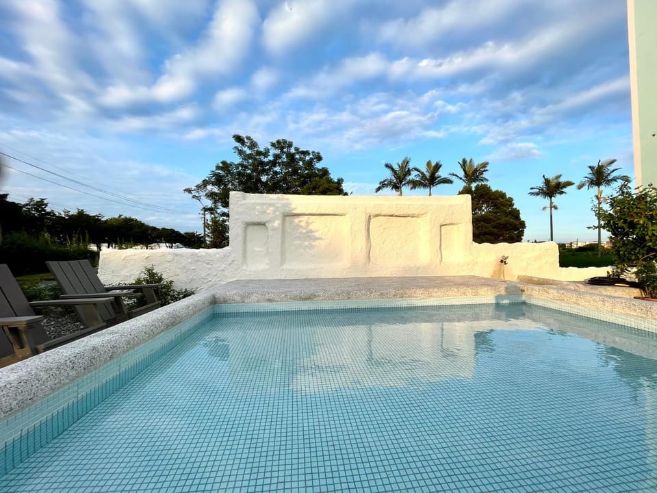 Day, Natural landscape, Pool view, Swimming pool