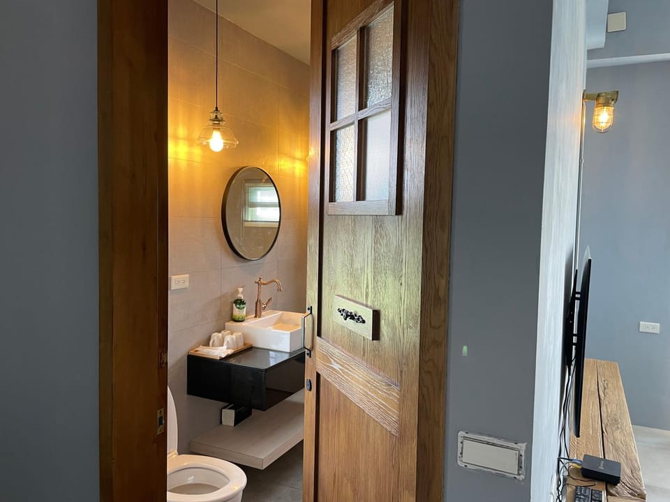 Toilet, Bathroom
