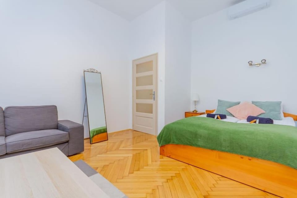 Bartók Boulevard Apartment by NW Apartment in Budapest