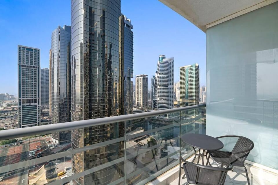 StoneTree - Elegant 1 BR with Amazing View Apartment in Dubai