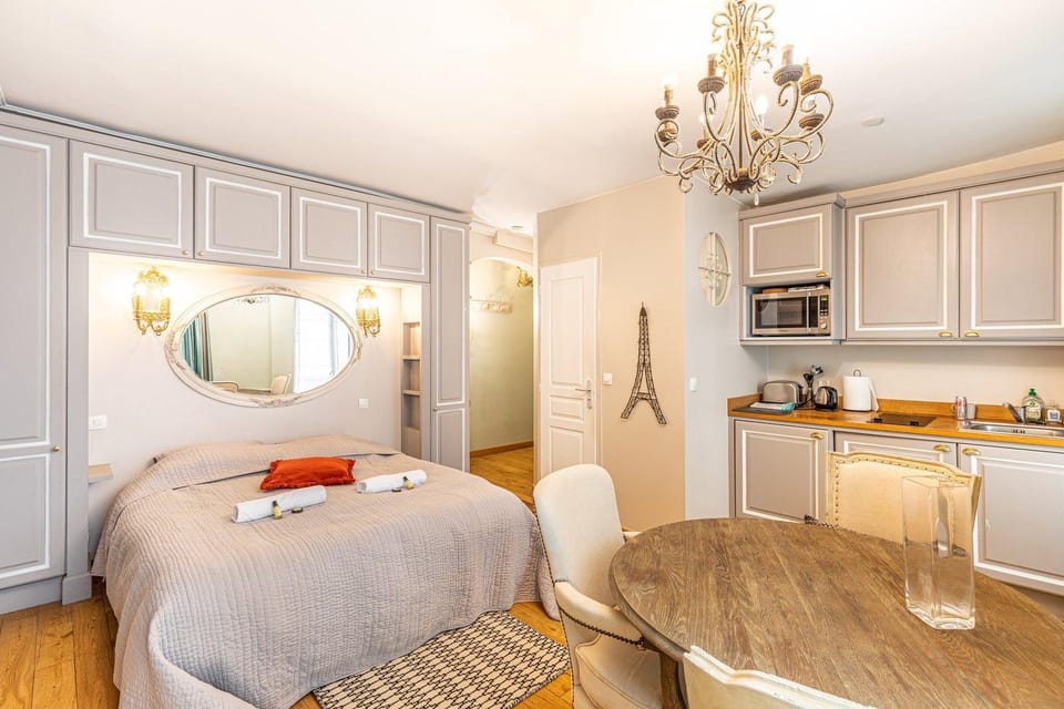 GuestReady - Lux Studio - In Le Marais Apartment in Paris