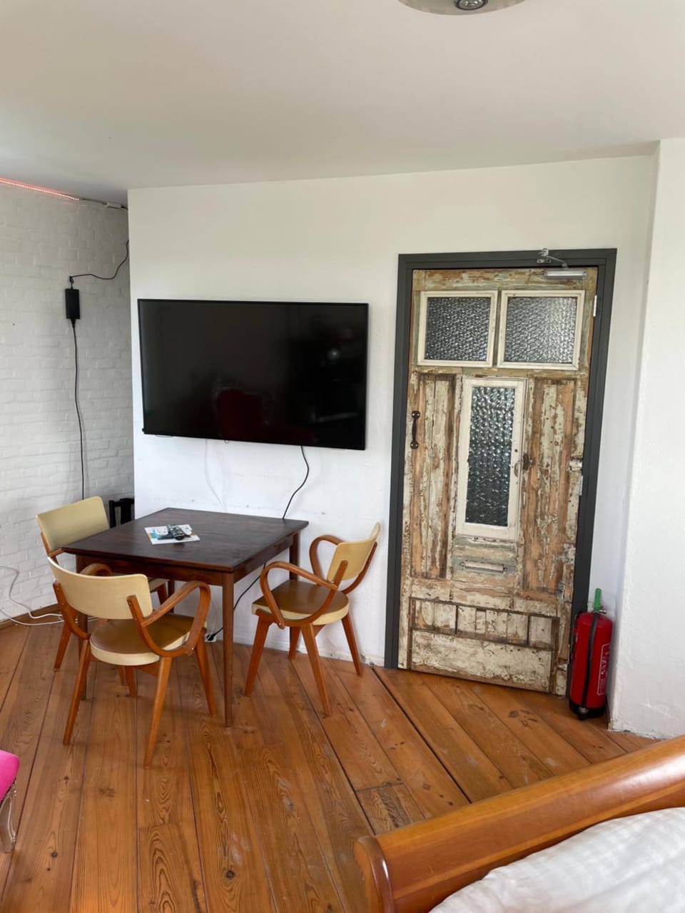 TV and multimedia, Living room, Dining area