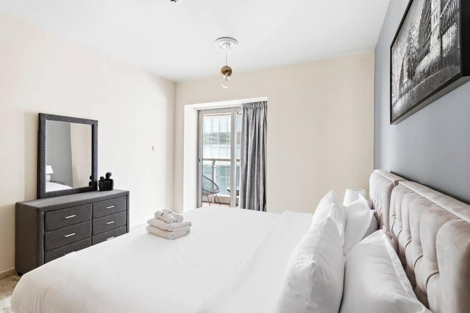 StoneTree - Sea View - High-Floor Apartment in Dubai