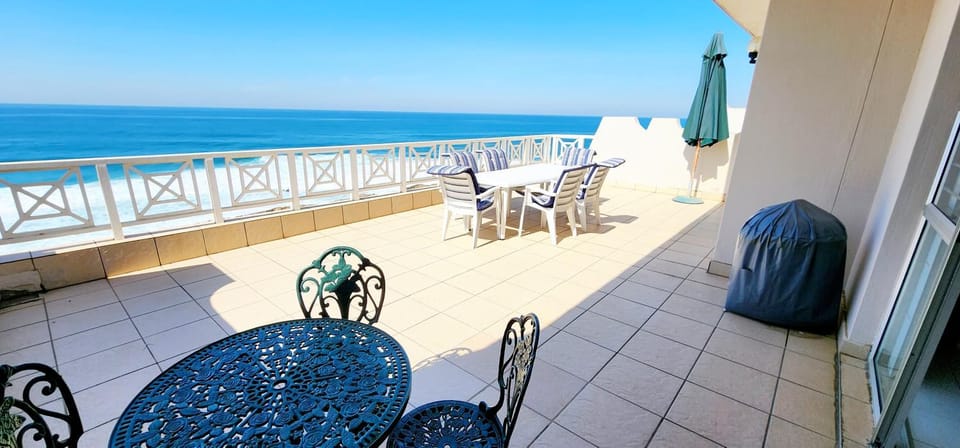 Patio, Natural landscape, Balcony/Terrace, Seating area, Sea view