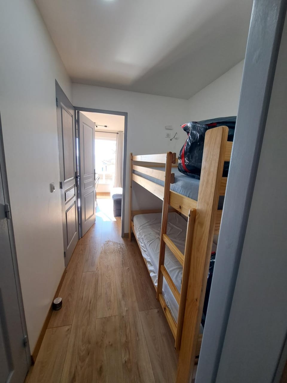 Bed, bunk bed