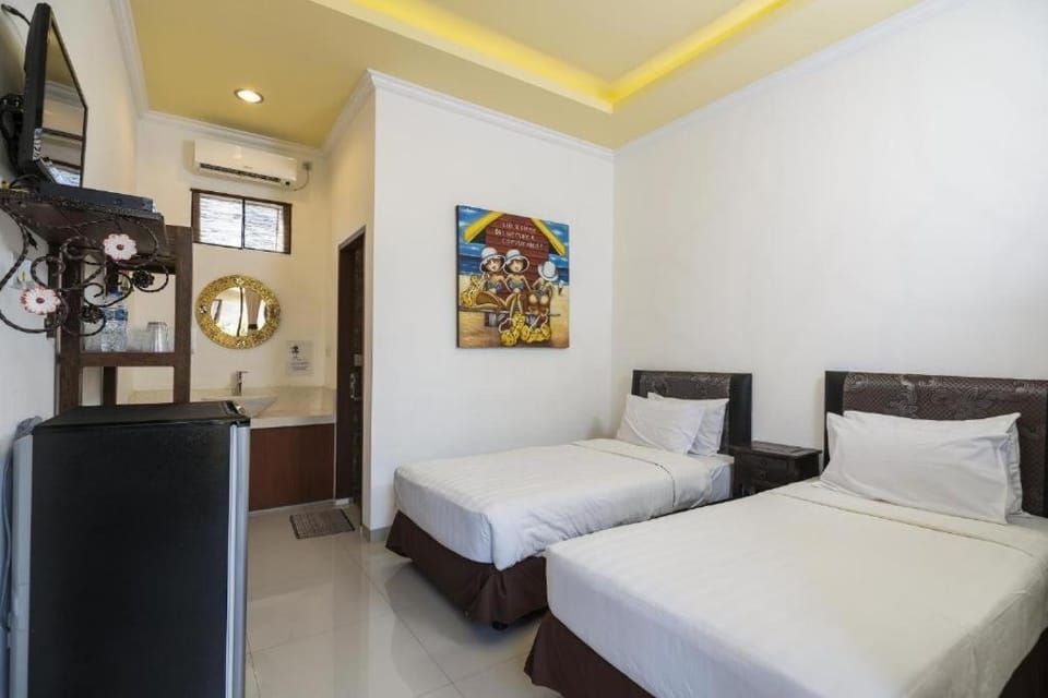 Bed, Photo of the whole room, Bedroom, air conditioner