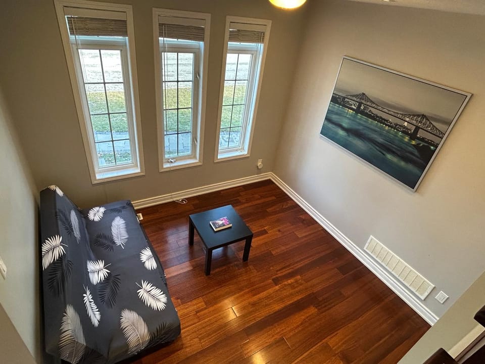 Spacious 5BR Home for Families & Business Travelers House in Ajax
