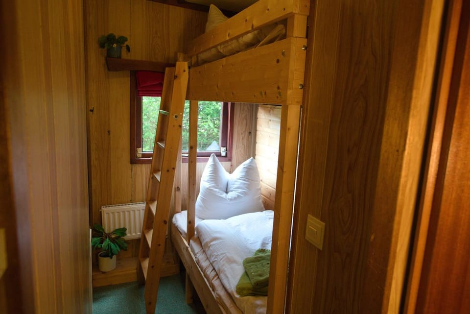 bunk bed