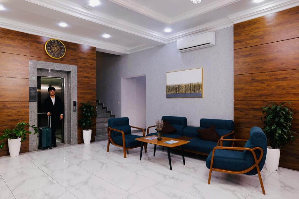 Lobby or reception, Seating area