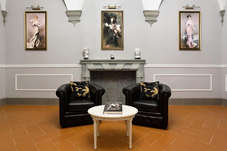 Living room, Seating area, flat iron