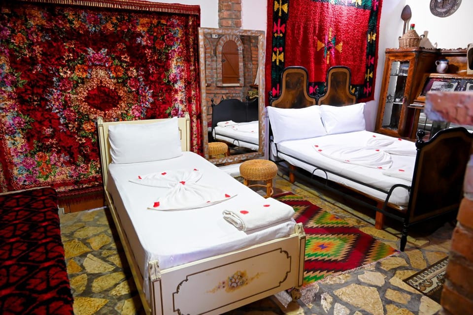 Bujtina Syni Zi "Keshtjella" - Shengjin Hotel in Europe