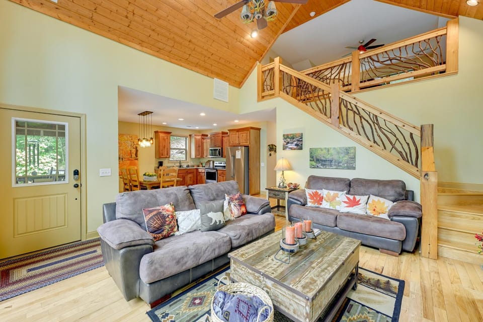 Bright Bryson City Cabin w/ Fire Pit & Hot Tub! Cabin in Swain County