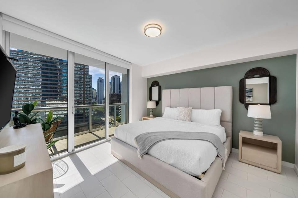 ICON W BRICKELL BY IMD MIAMI Splendid Ocean View 2BR 1BA Apartment in Brickell