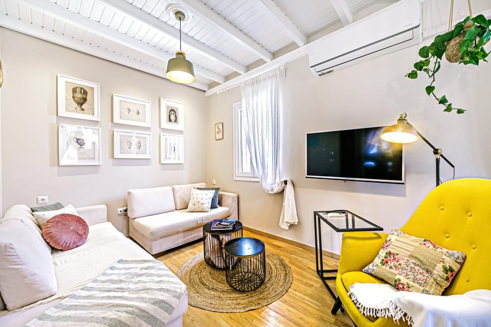 TV and multimedia, Living room, Seating area