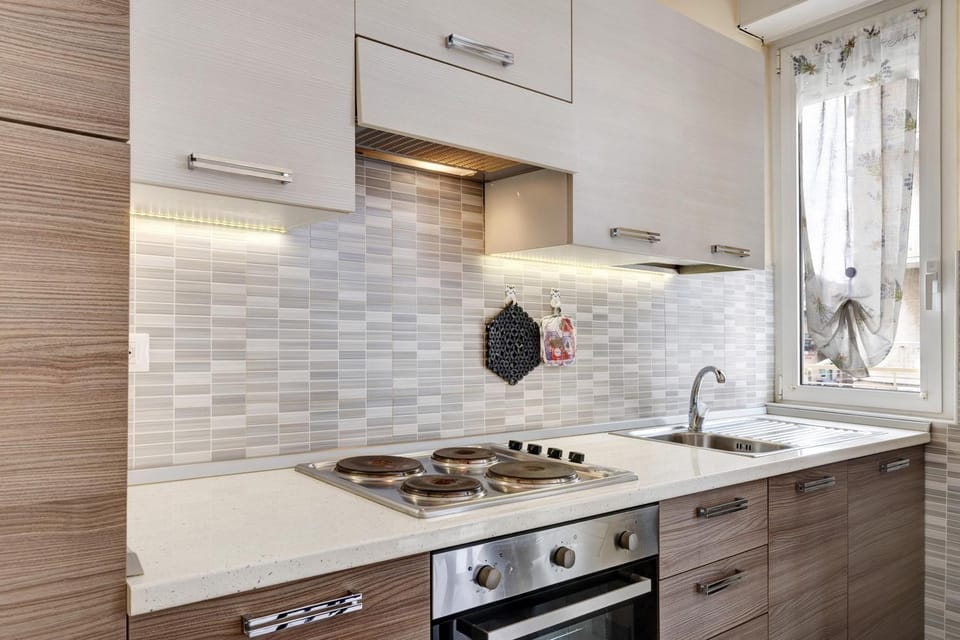 Kitchen or kitchenette, Living room