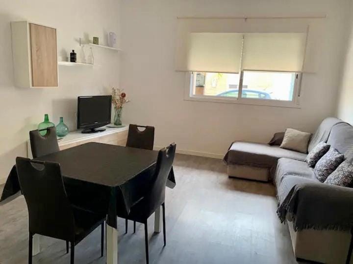 TV and multimedia, Living room, Dining area