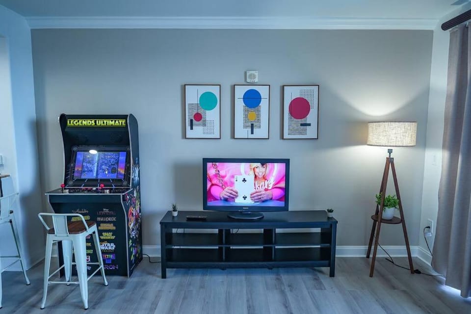 Orlando 5th Floor 5 min from disney Apartment in Orlando