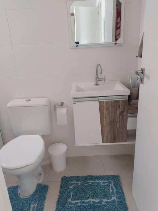 Apartamento em palmas gov celso ramos 70 m do mar Apartment in Florianopolis